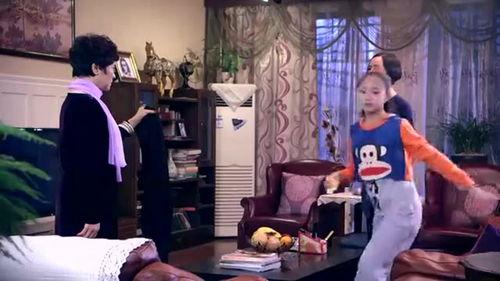 大姨爆料小女孩视频,神秘小女孩视频引发网友热议 第3张 大姨爆料小女孩视频,神秘小女孩视频引发网友热议 第3张